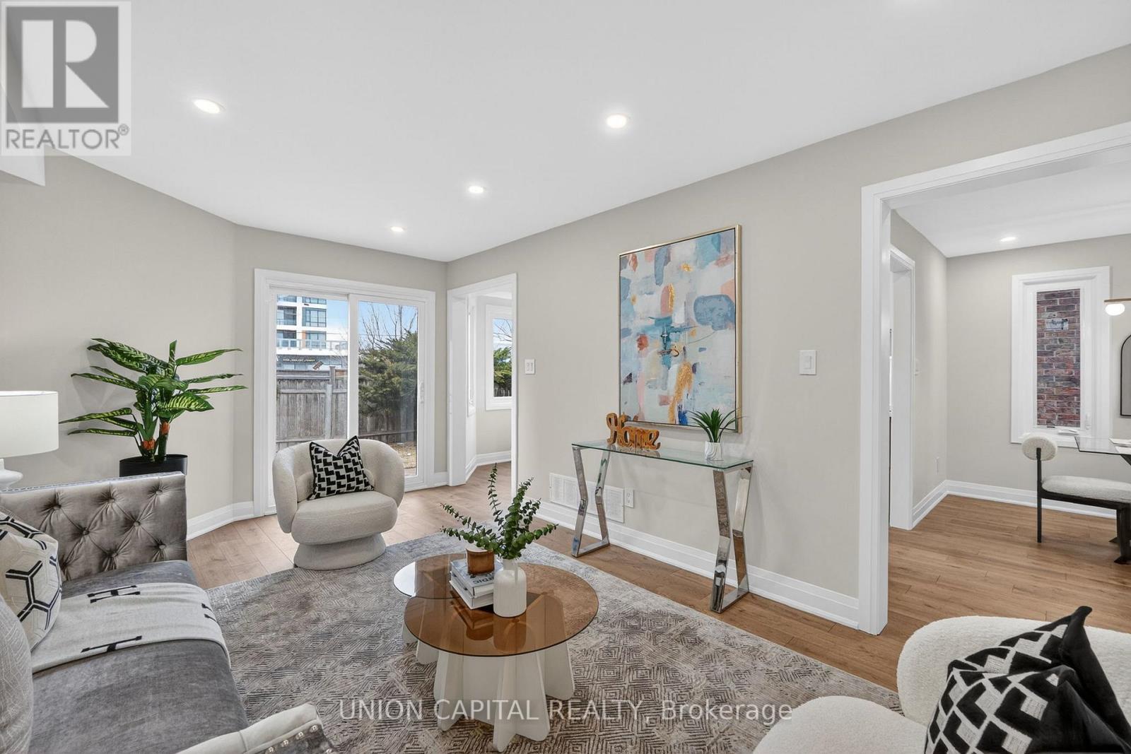 45 Chilmar Crescent, Vaughan, Ontario  L4J 6Y5 - Photo 7 - N12903168