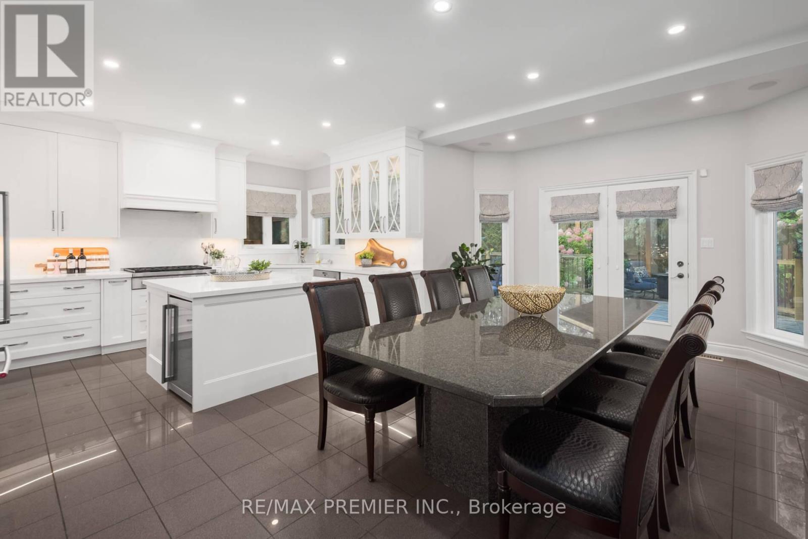 90 Shamrock Crescent, Vaughan, Ontario  L4H 1A3 - Photo 10 - N12980168