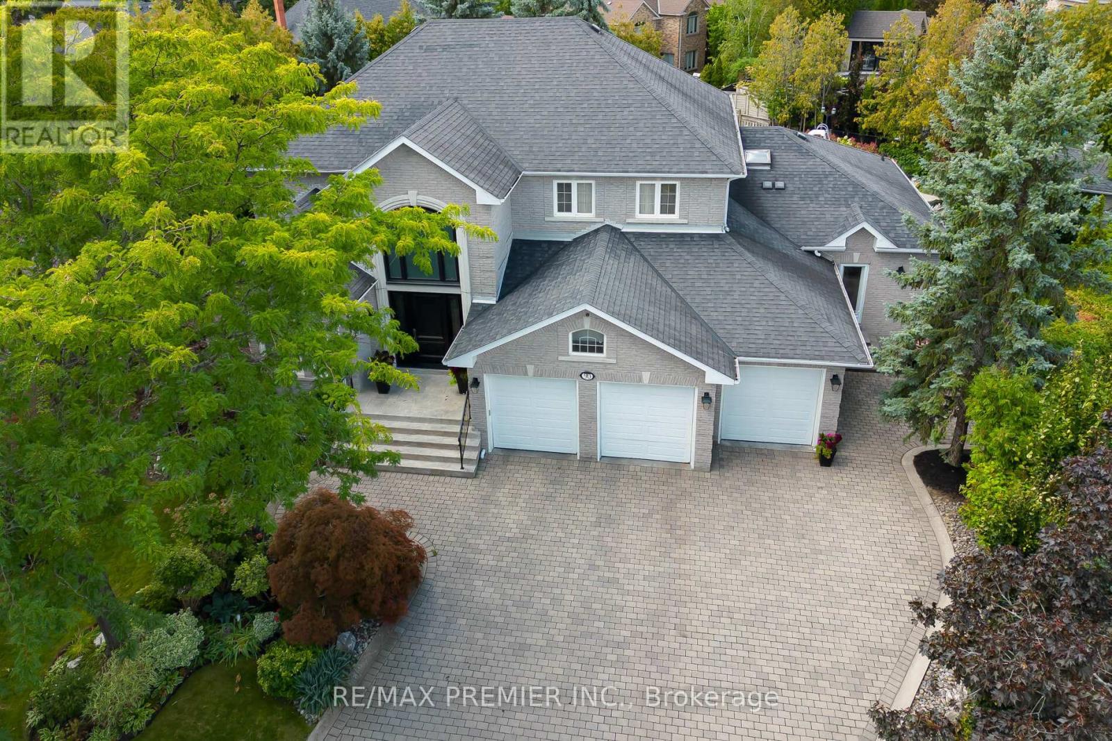 90 Shamrock Crescent, Vaughan, Ontario  L4H 1A3 - Photo 2 - N12980168