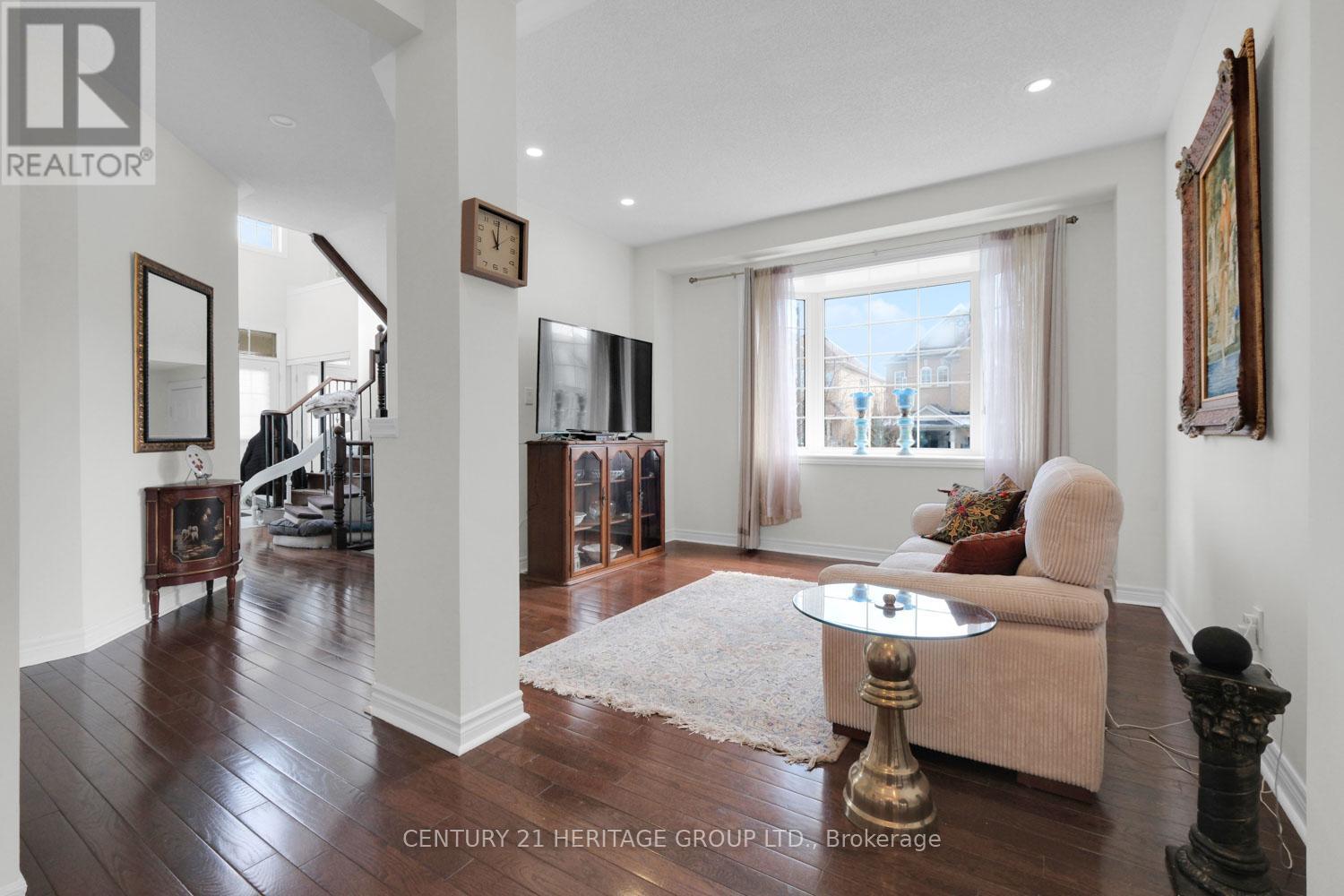 13 Herefordshire Crescent Ne, Newmarket (Woodland Hill), Ontario  L9N 0B7 - Photo 12 - N12980182