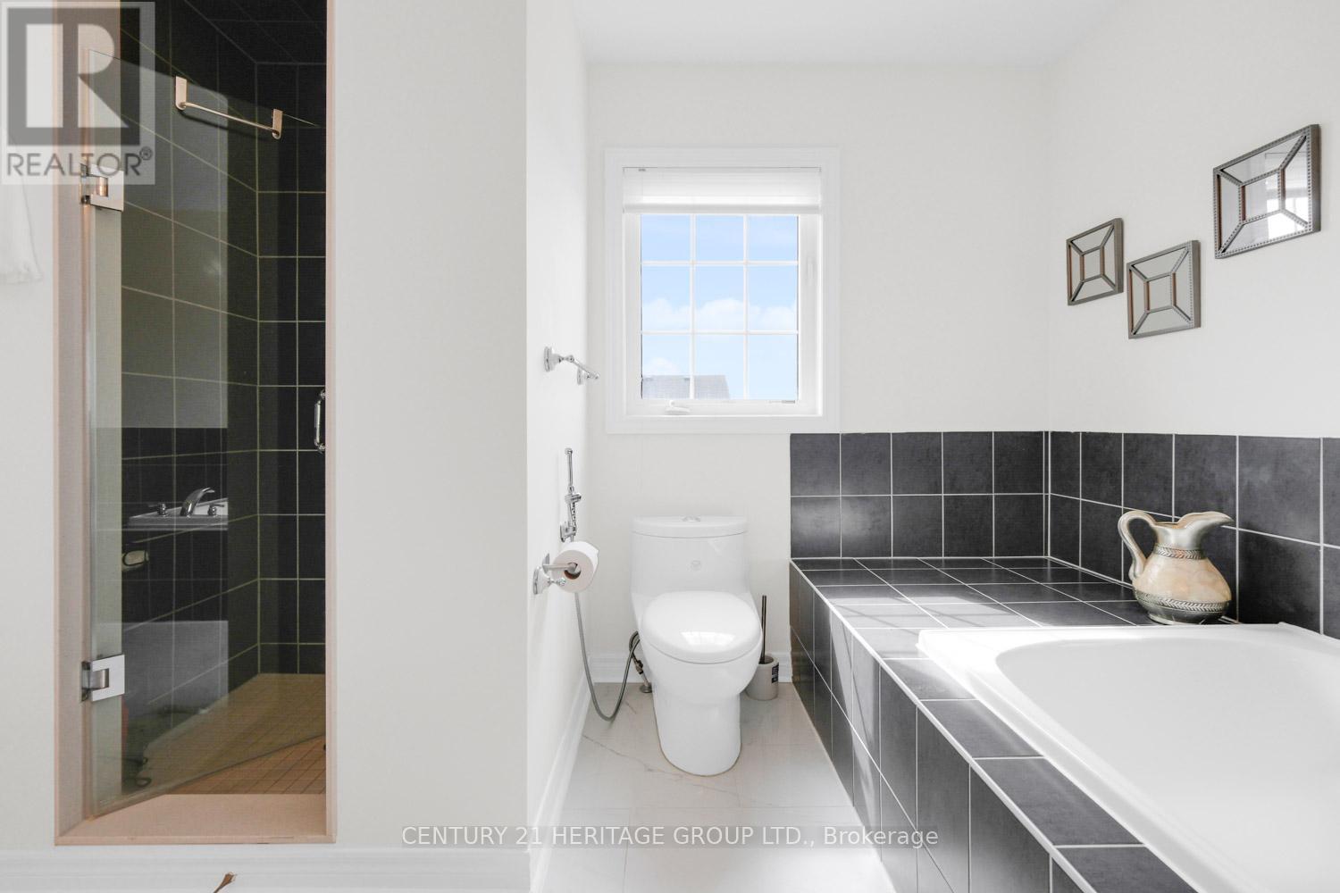 13 Herefordshire Crescent Ne, Newmarket (Woodland Hill), Ontario  L9N 0B7 - Photo 36 - N12980182