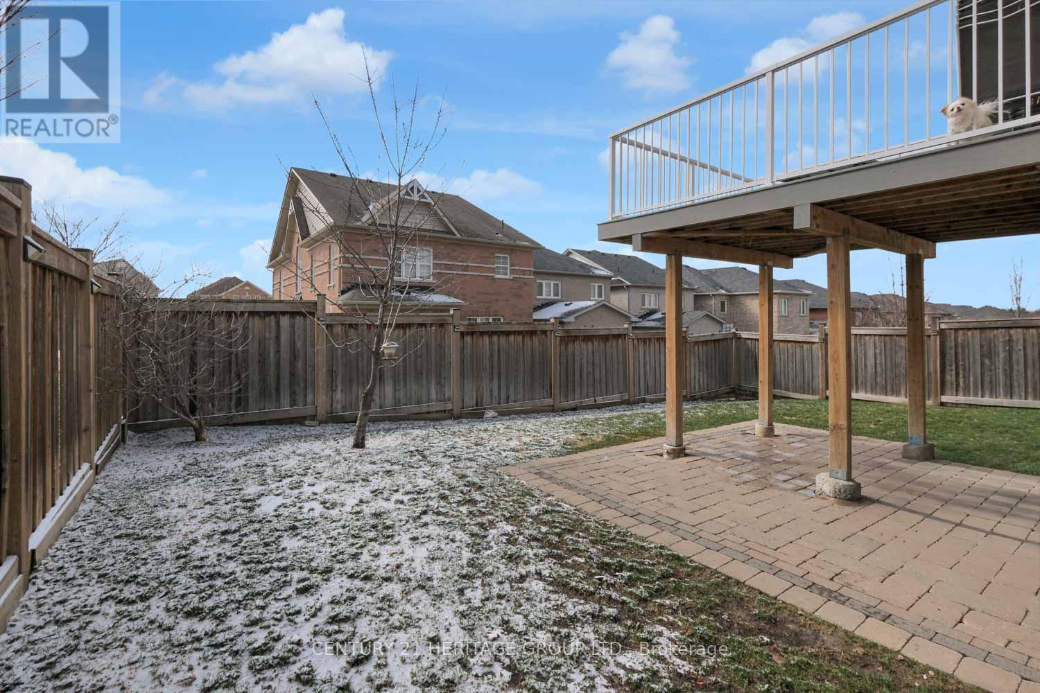 13 Herefordshire Crescent Ne, Newmarket (Woodland Hill), Ontario  L9N 0B7 - Photo 4 - N12980182