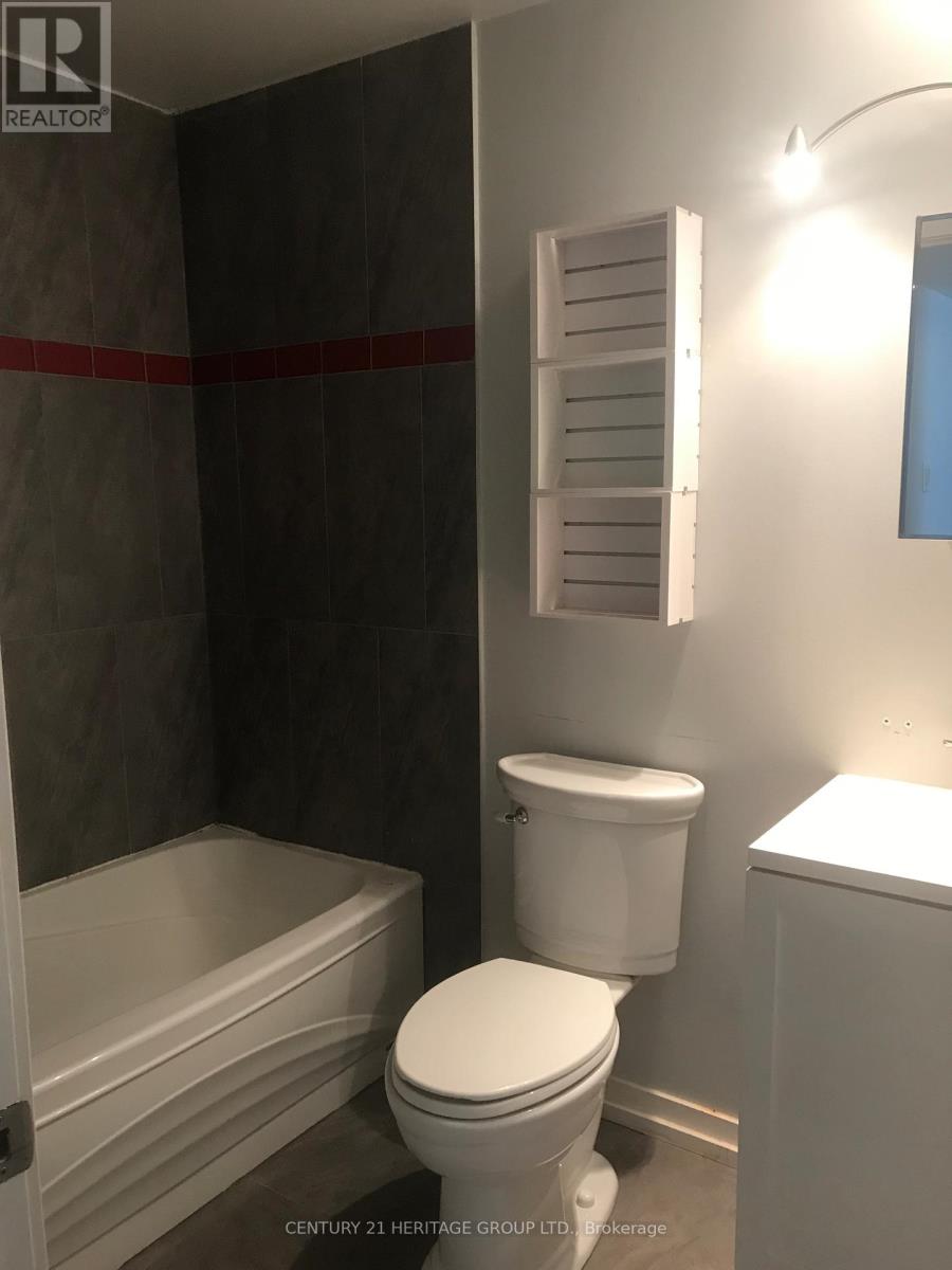 13 Herefordshire Crescent Ne, Newmarket (Woodland Hill), Ontario  L9N 0B7 - Photo 40 - N12980182