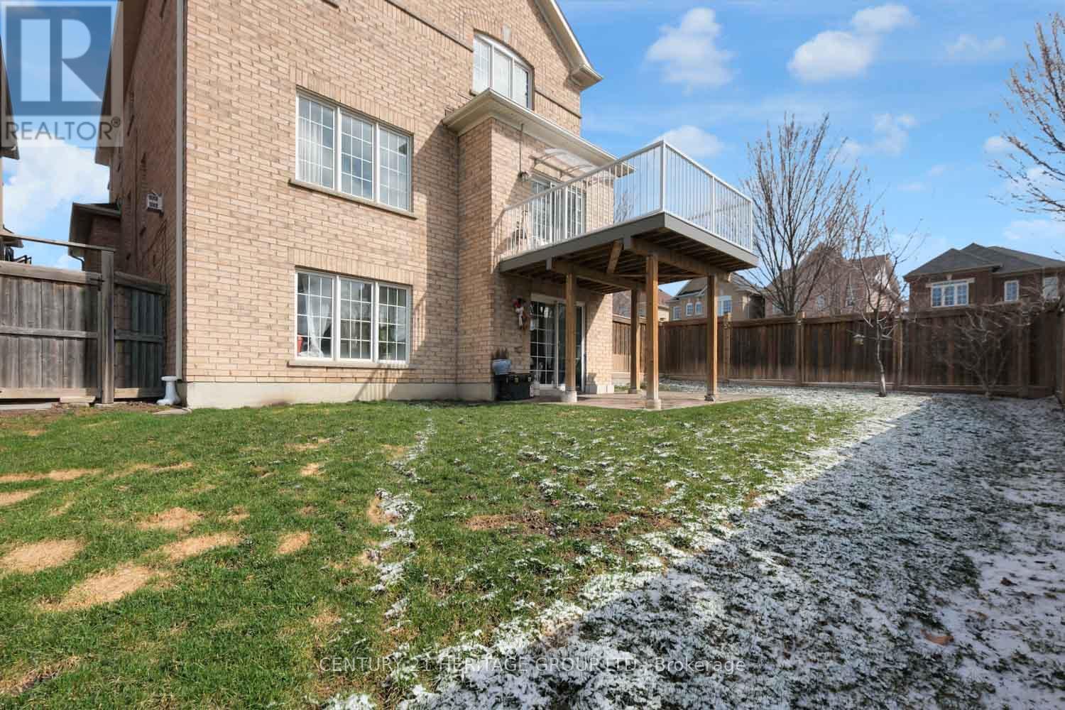 13 Herefordshire Crescent Ne, Newmarket (Woodland Hill), Ontario  L9N 0B7 - Photo 6 - N12980182