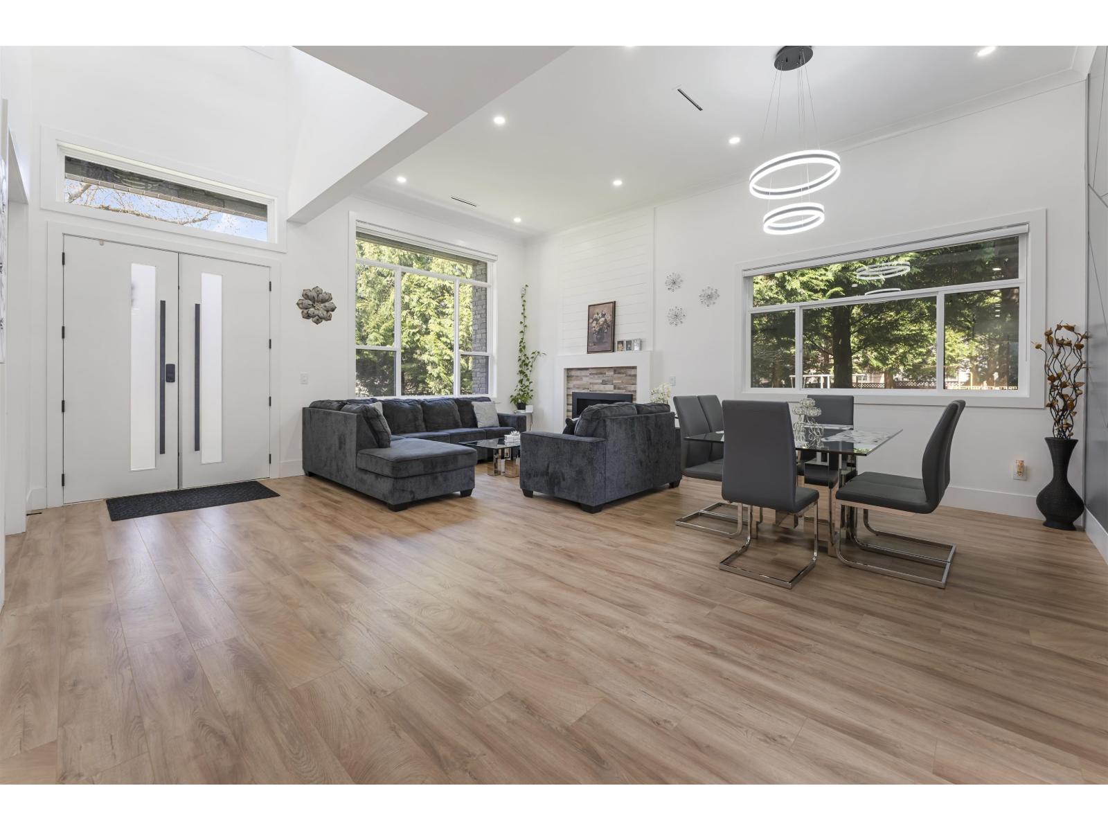 8958 139a Street, Surrey, British Columbia  V3V 7G5 - Photo 4 - R3107676