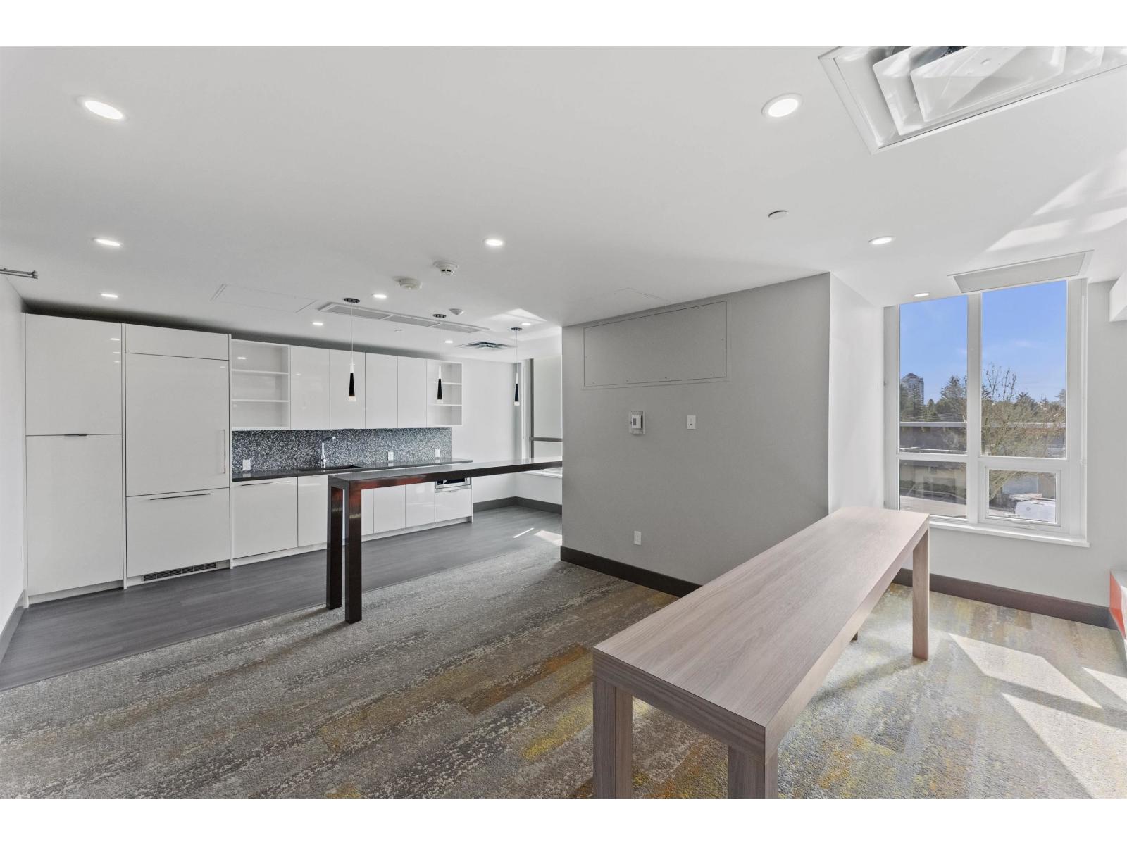 605 10428 Whalley Boulevard, Surrey, British Columbia  V3T 0W2 - Photo 18 - R3109052