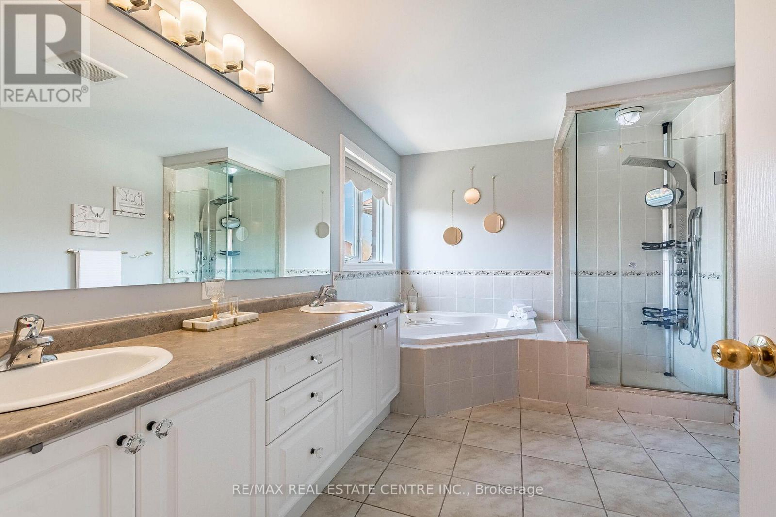 3285 Topeka Drive, Mississauga (Churchill Meadows), Ontario  L5M 7V1 - Photo 30 - W12980198