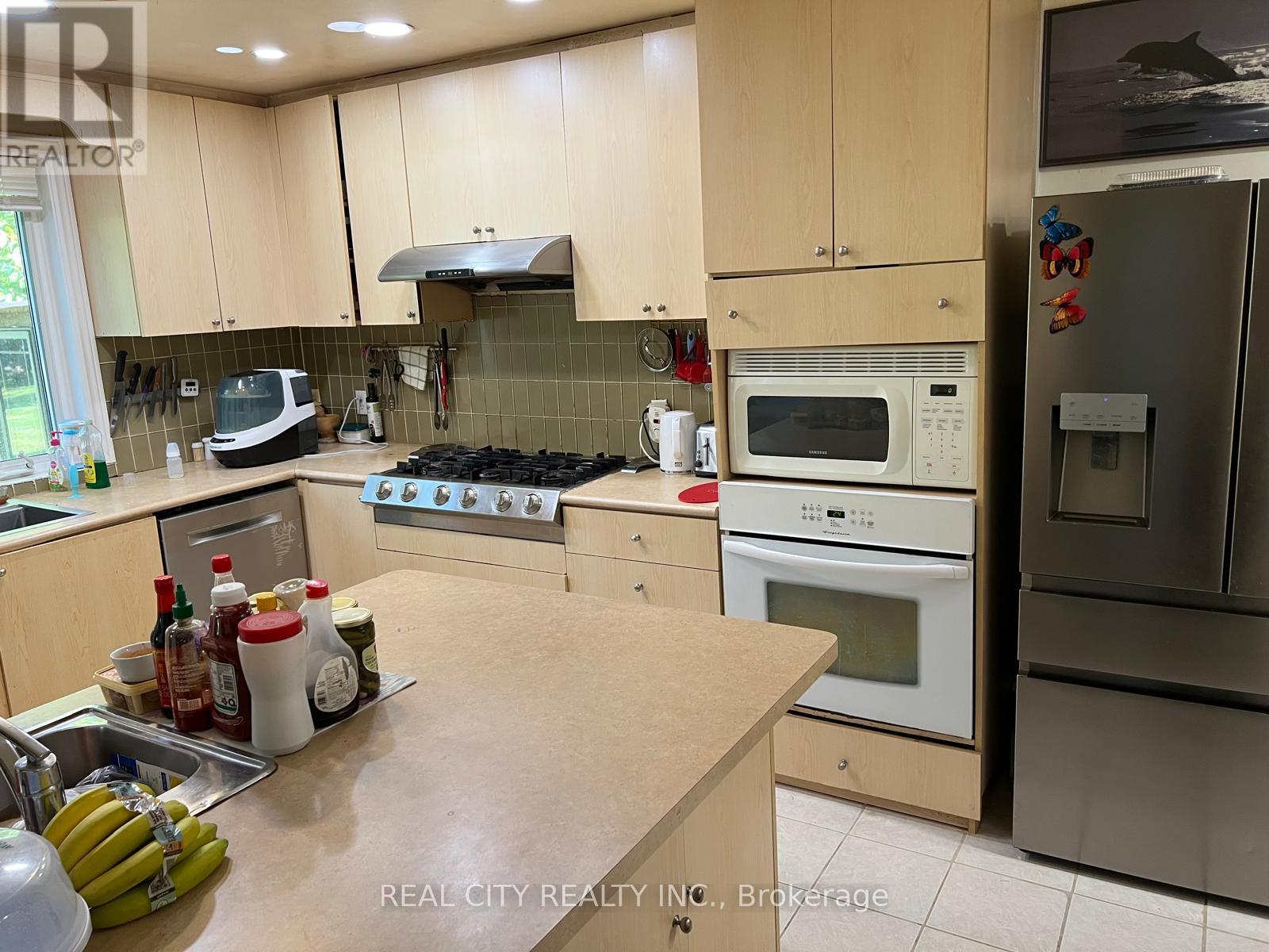 Upper - 2451 Loanne Drive, Mississauga (Sheridan), Ontario  L5K 1P1 - Photo 10 - W12980200