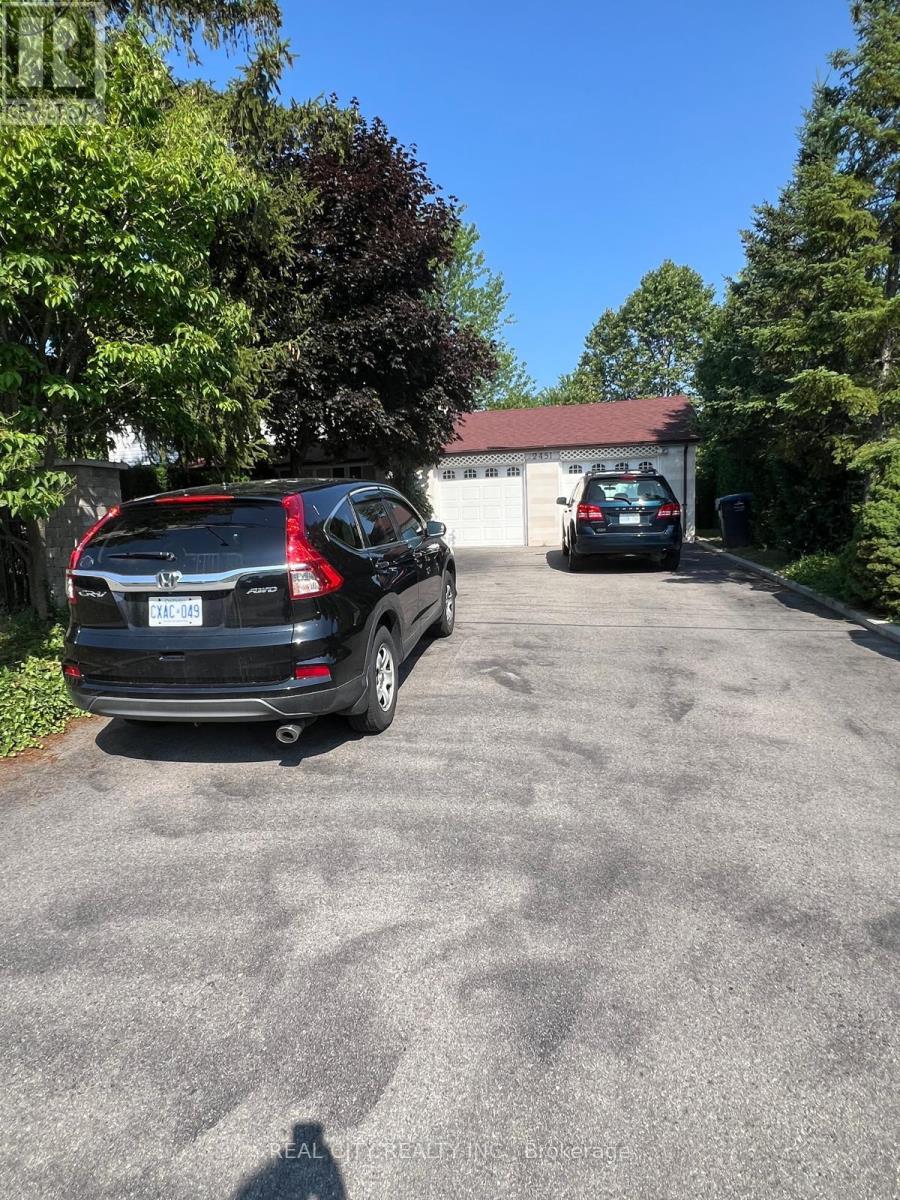 Upper - 2451 Loanne Drive, Mississauga (Sheridan), Ontario  L5K 1P1 - Photo 26 - W12980200