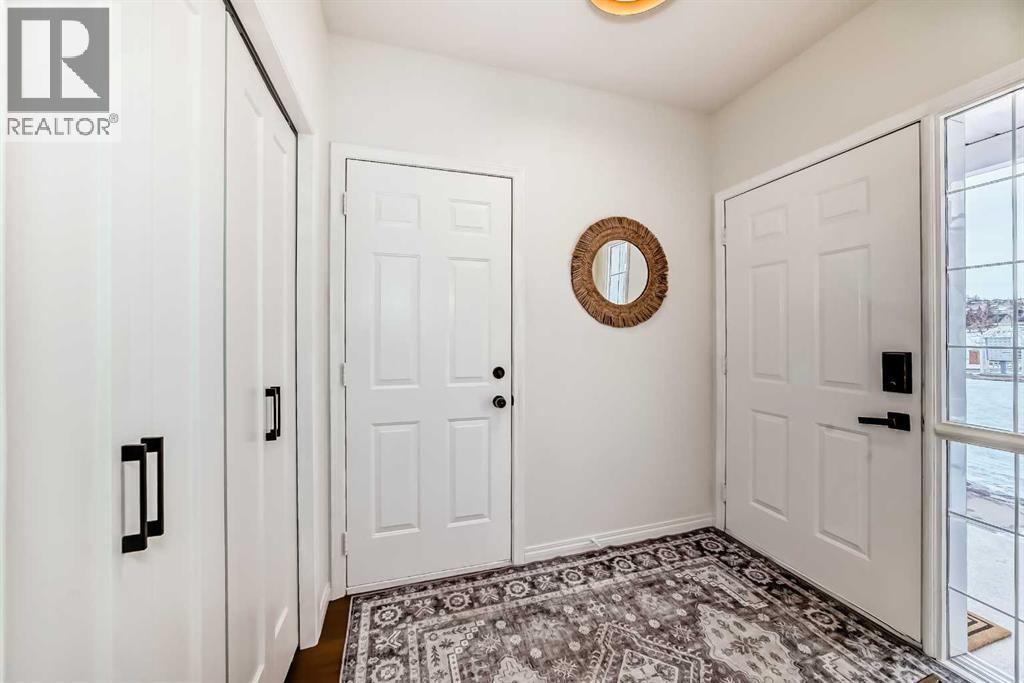 63 Sierra Morena Gardens Sw, Calgary, Alberta  t3H 3P4 - Photo 4 - A2293898