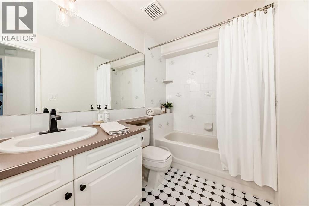 63 Sierra Morena Gardens Sw, Calgary, Alberta  t3H 3P4 - Photo 32 - A2293898