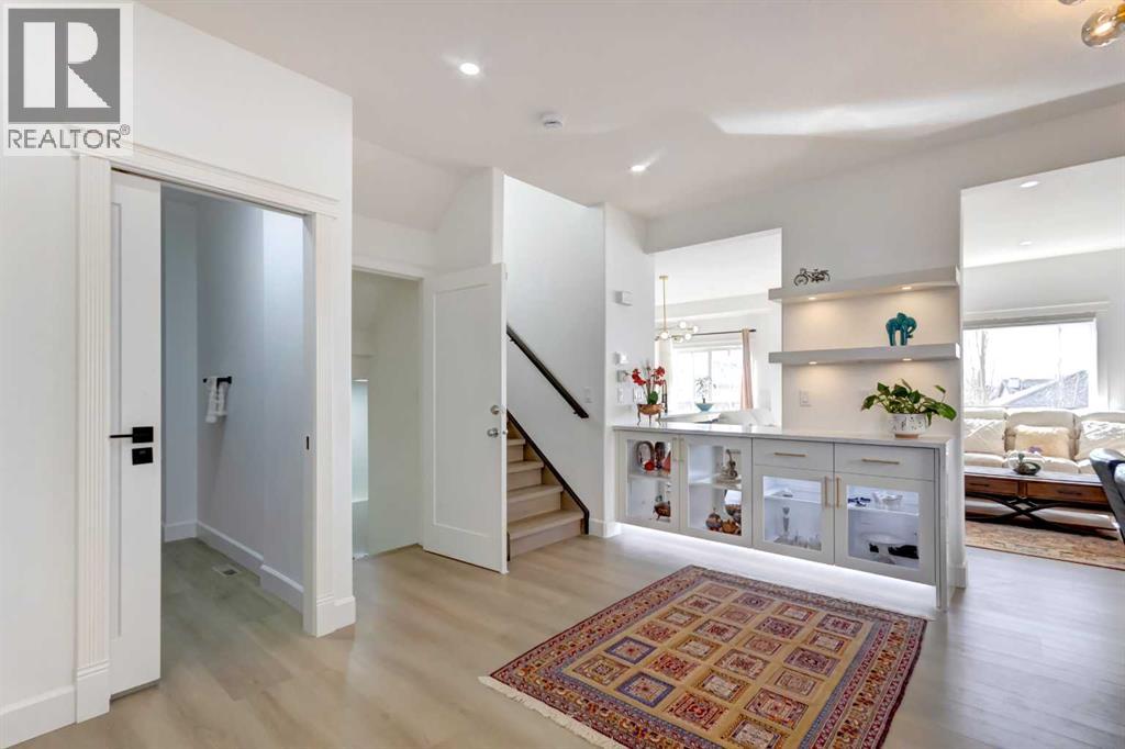 37 Royal Birch Landing Nw, Calgary, Alberta  T3G 5R3 - Photo 5 - A2297307