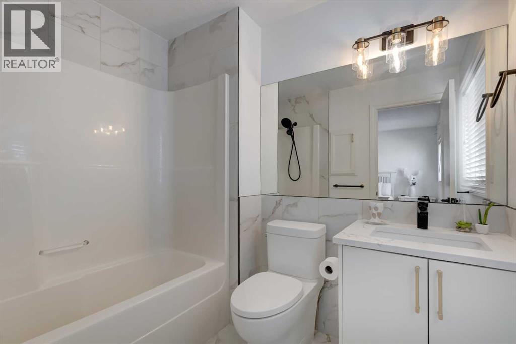 37 Royal Birch Landing Nw, Calgary, Alberta  T3G 5R3 - Photo 19 - A2297307