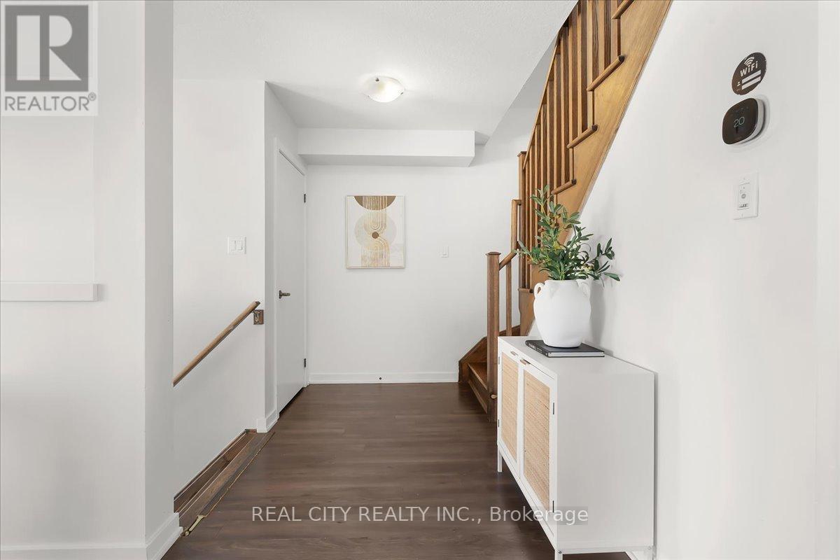 26 Crafter Crescent, Hamilton (Stoney Creek Mountain), Ontario  L8J 2V5 - Photo 7 - X12980194