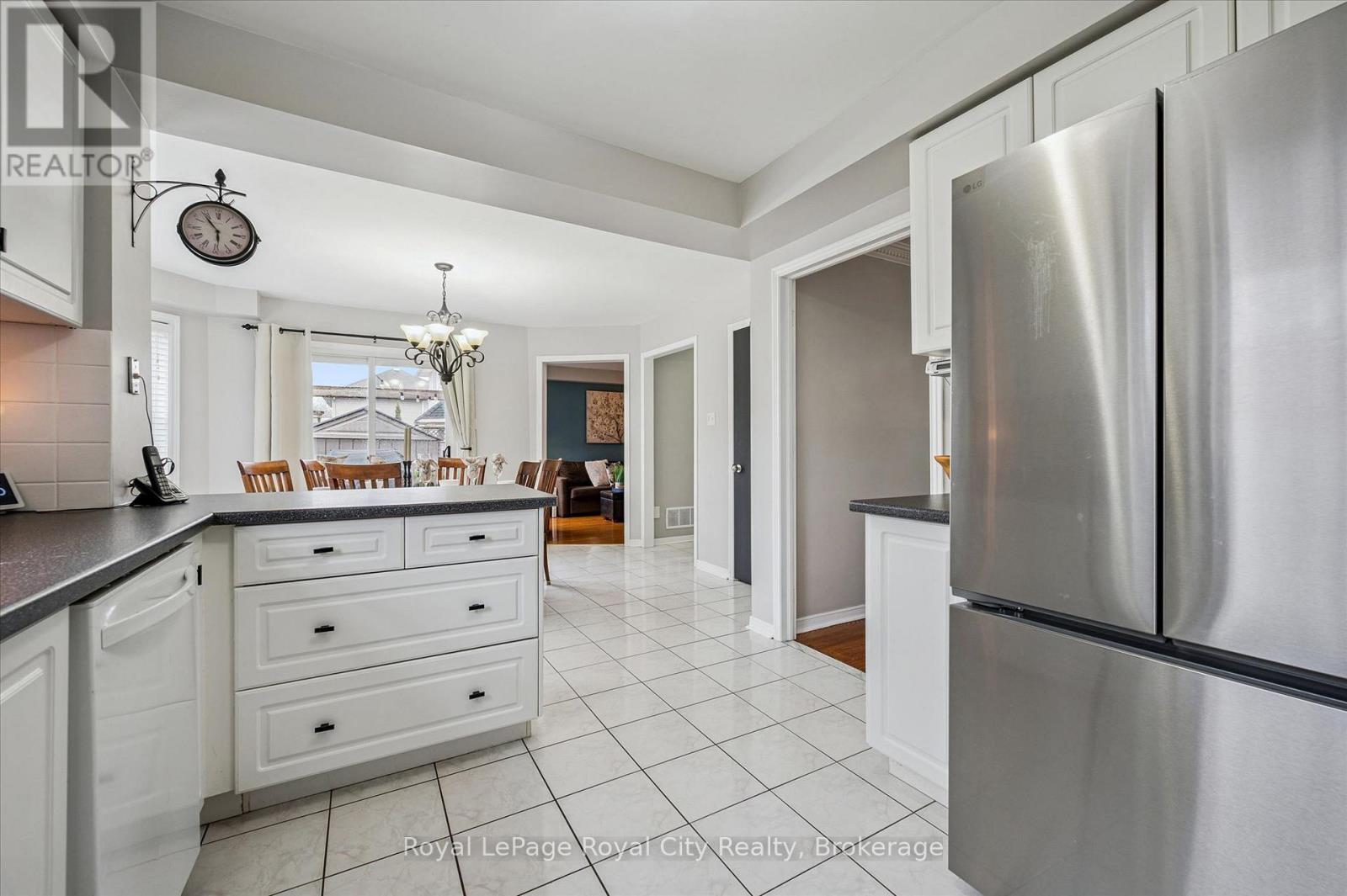 339 Daniel Crescent, Centre Wellington, Ontario  N0B 1S0 - Photo 9 - X12967464