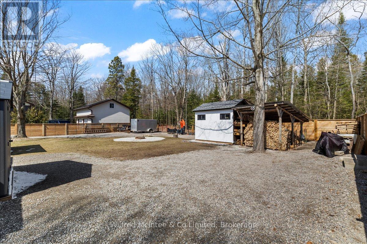 38 Allister Place, South Bruce Peninsula, Ontario  N0H 2G0 - Photo 10 - X12923278