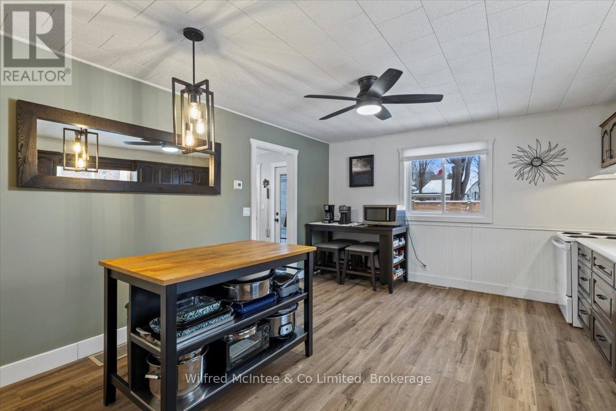 38 Allister Place, South Bruce Peninsula, Ontario  N0H 2G0 - Photo 15 - X12923278