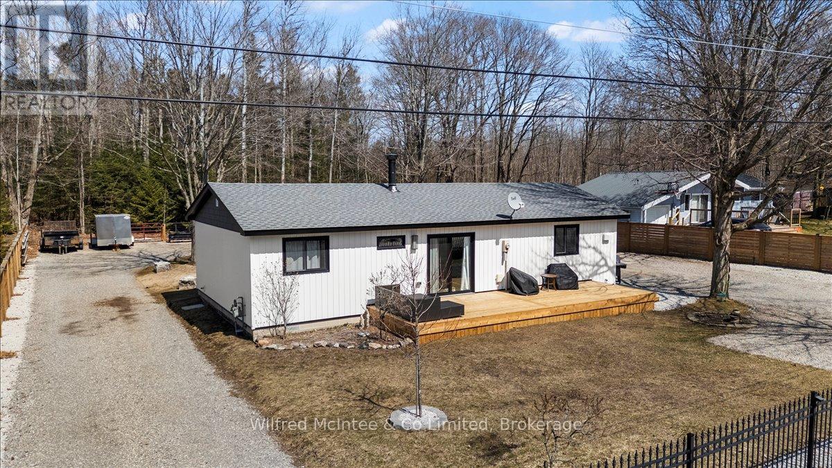 38 Allister Place, South Bruce Peninsula, Ontario  N0H 2G0 - Photo 5 - X12923278