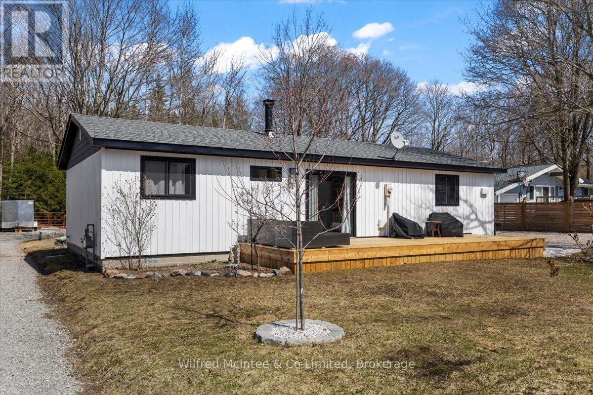 38 Allister Place, South Bruce Peninsula, Ontario  N0H 2G0 - Photo 6 - X12923278