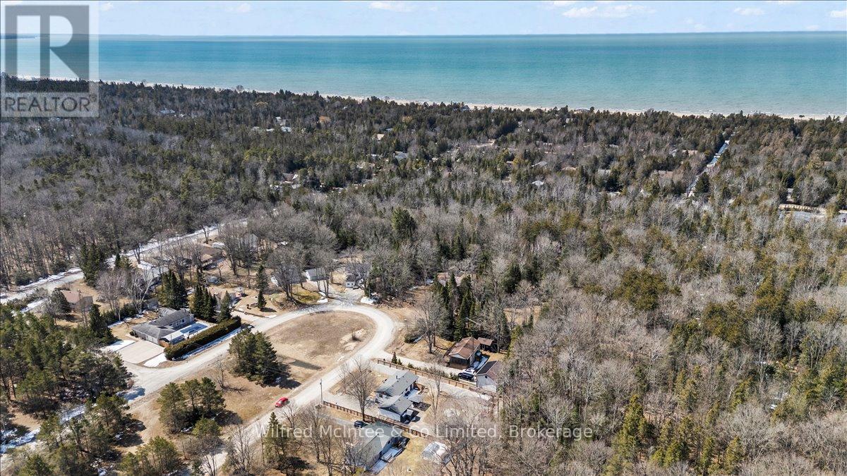 38 Allister Place, South Bruce Peninsula, Ontario  N0H 2G0 - Photo 4 - X12923278