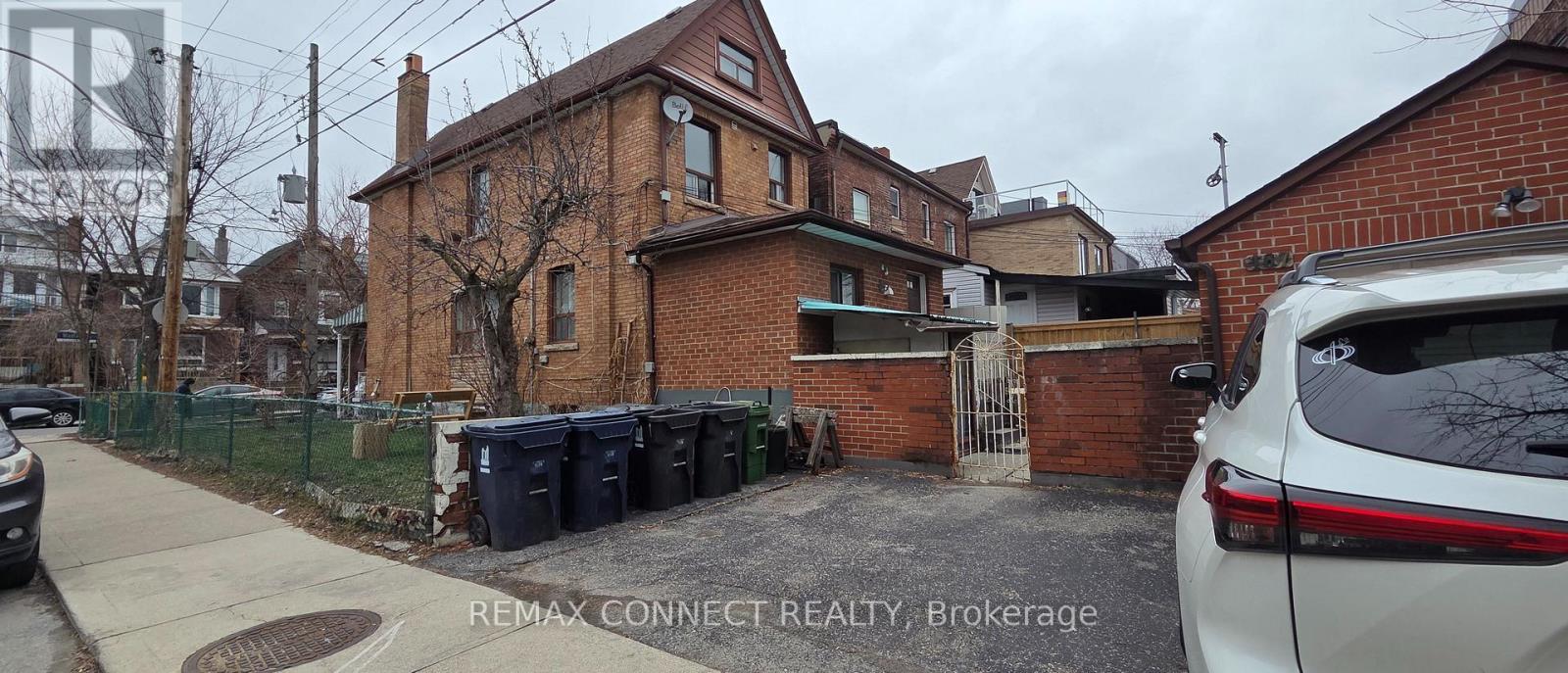 167 Wallace Avenue, Toronto, Ontario  M6H 1V1 - Photo 3 - W12979772