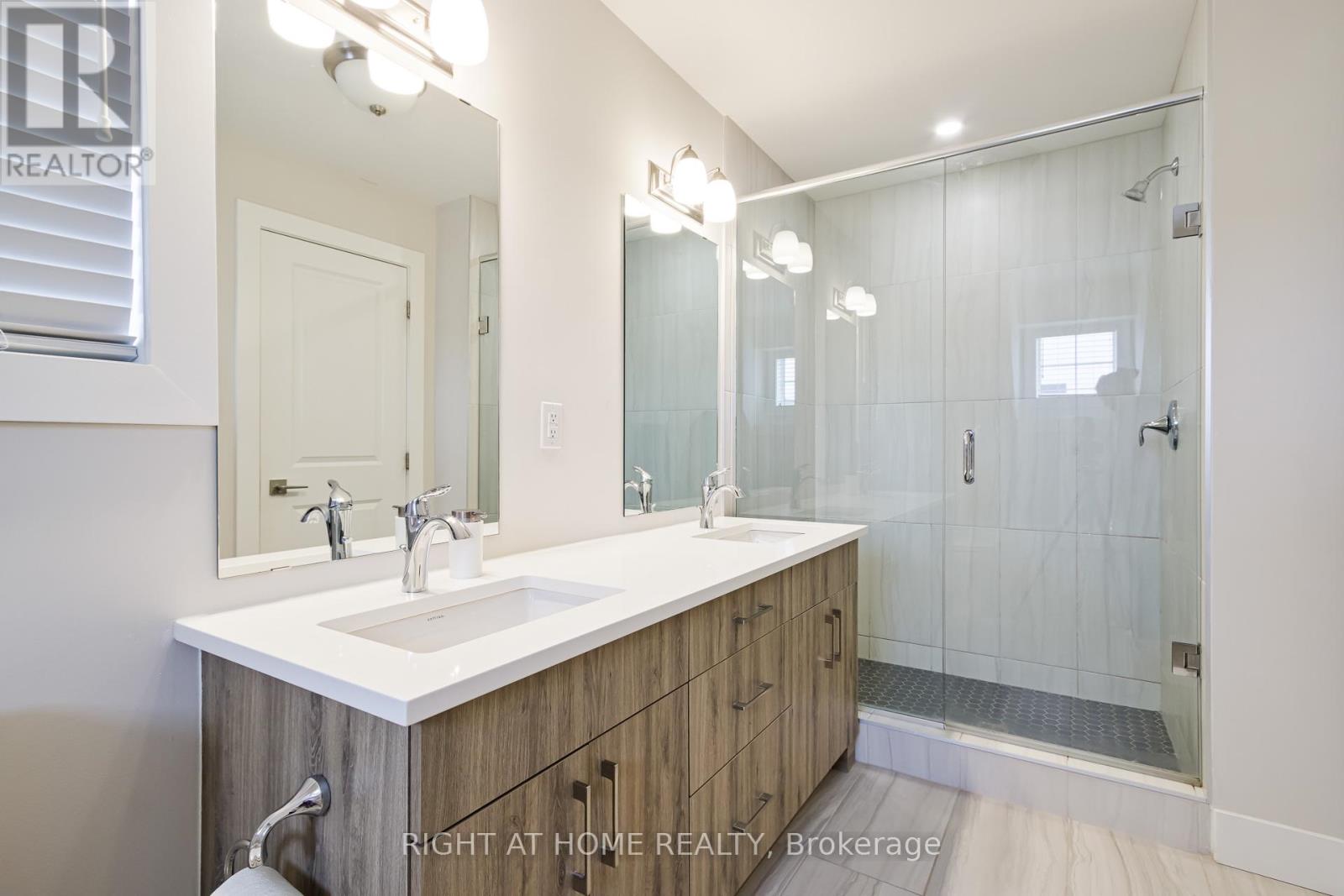 Upper - 181 Courtland Street, Blue Mountains, Ontario  L5N 4V7 - Photo 20 - X12973128