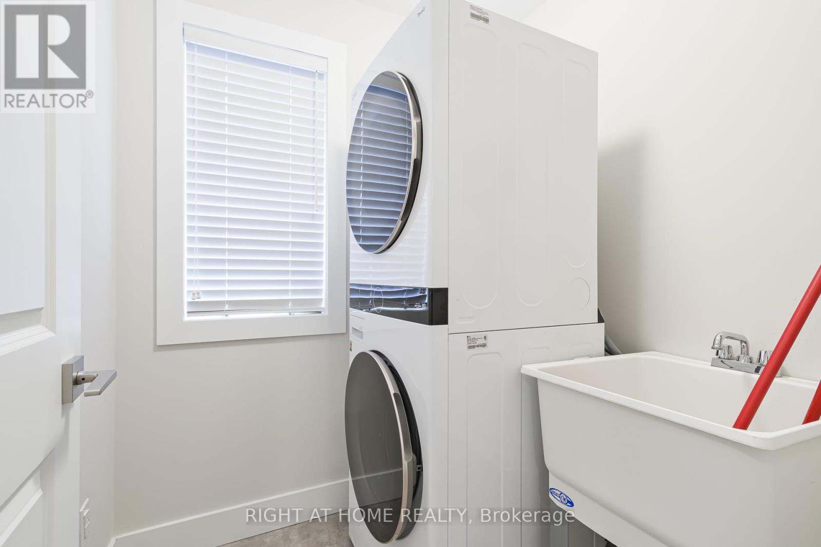 Upper - 181 Courtland Street, Blue Mountains, Ontario  L5N 4V7 - Photo 15 - X12973128