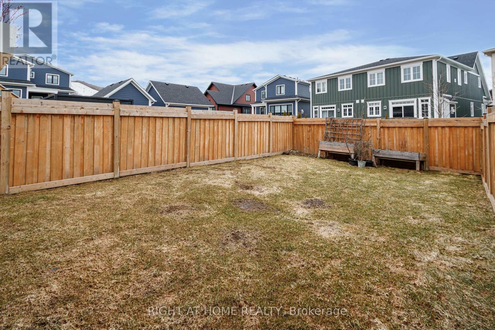 Upper - 181 Courtland Street, Blue Mountains, Ontario  L5N 4V7 - Photo 28 - X12973128