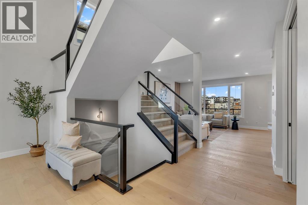 28 Spring Creek Point Sw, Calgary, Alberta  T3H 6E2 - Photo 4 - A2287176