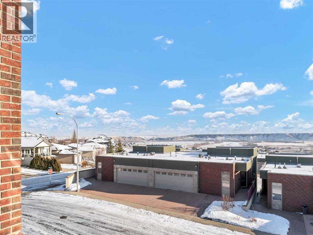 6 Palisades Way Ne, Medicine Hat, Alberta  T1C 2B4 - Photo 4 - A2298517