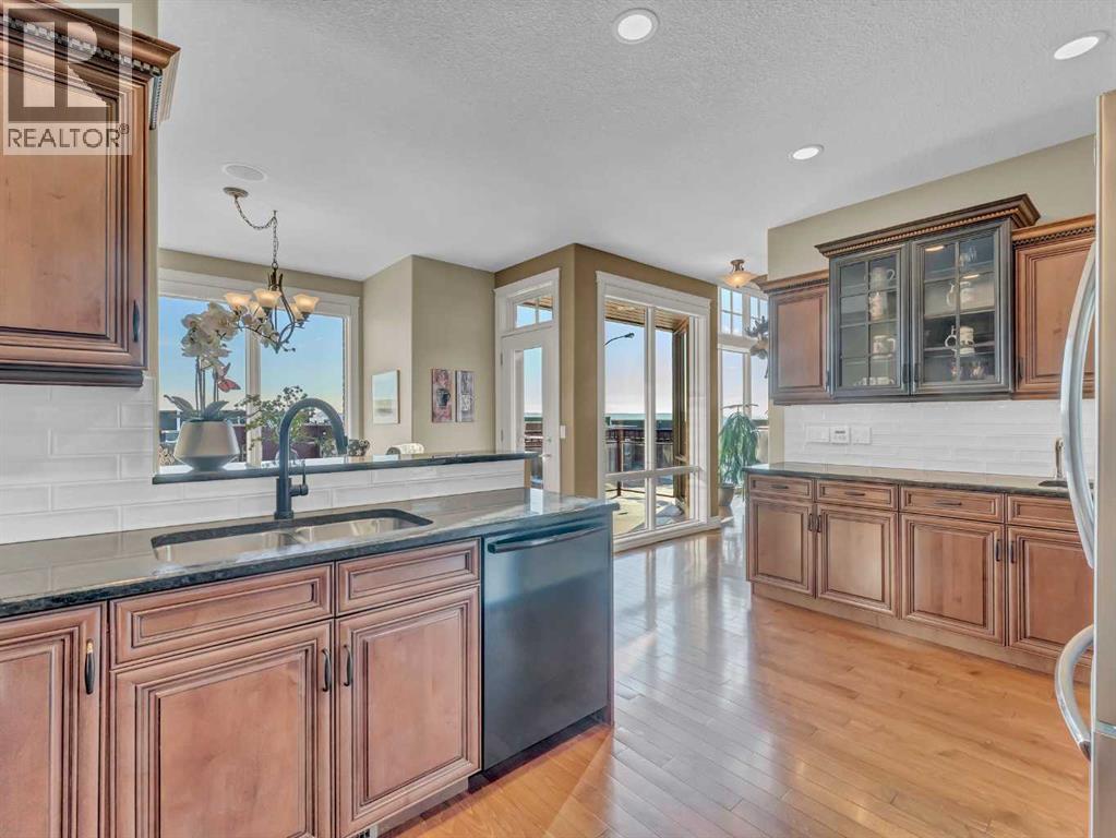 6 Palisades Way Ne, Medicine Hat, Alberta  T1C 2B4 - Photo 17 - A2298517