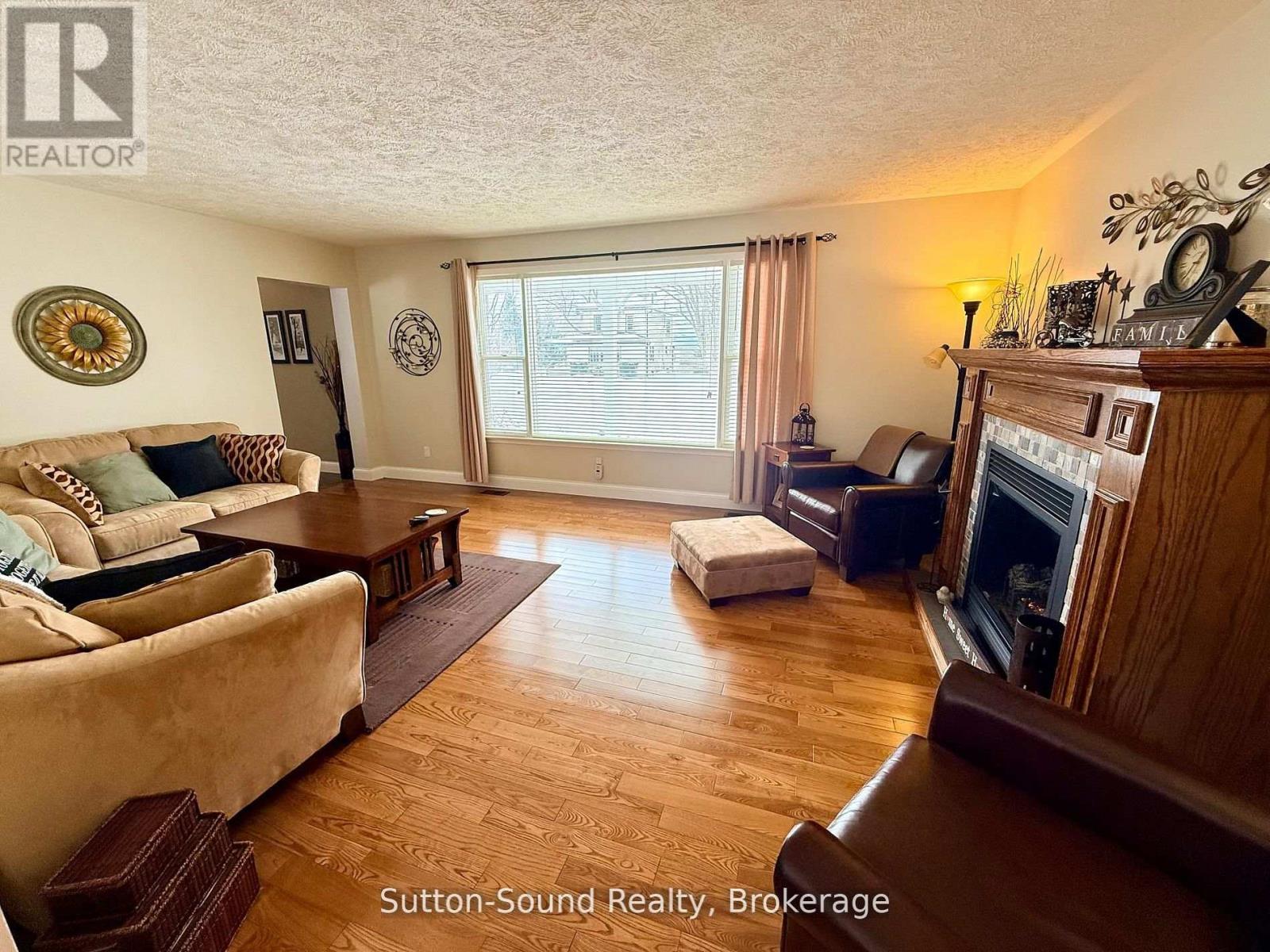 319 Gould Street, South Bruce Peninsula, Ontario  N0H 2T0 - Photo 11 - X12942796