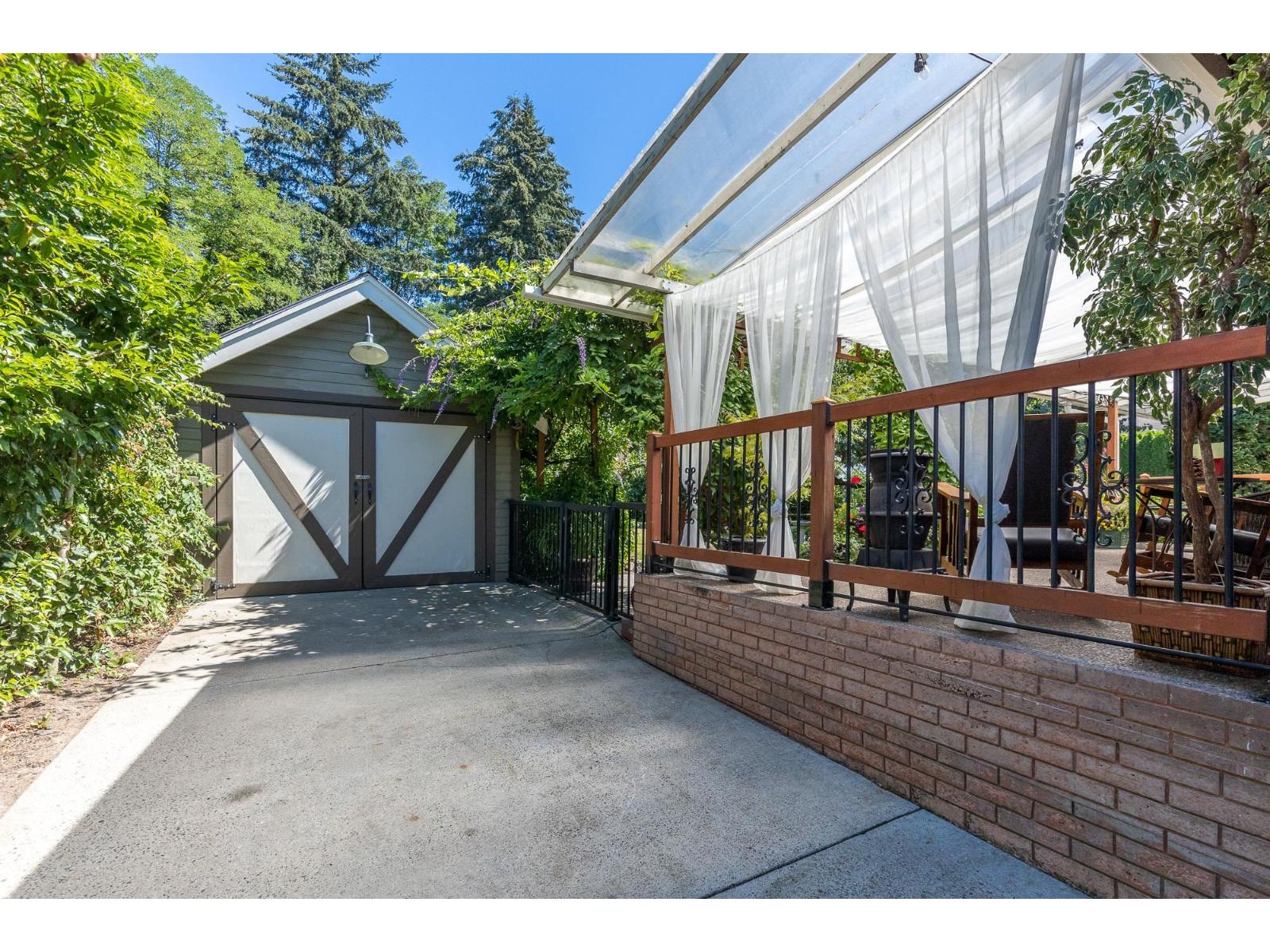 2730 Maple Street, Abbotsford, British Columbia  V2S 3Y6 - Photo 3 - R3108783