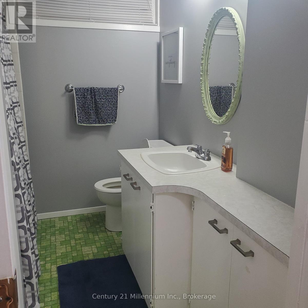 6 Earlscourt Crescent, Woodstock, Ontario  N4S 5H3 - Photo 10 - X12980266