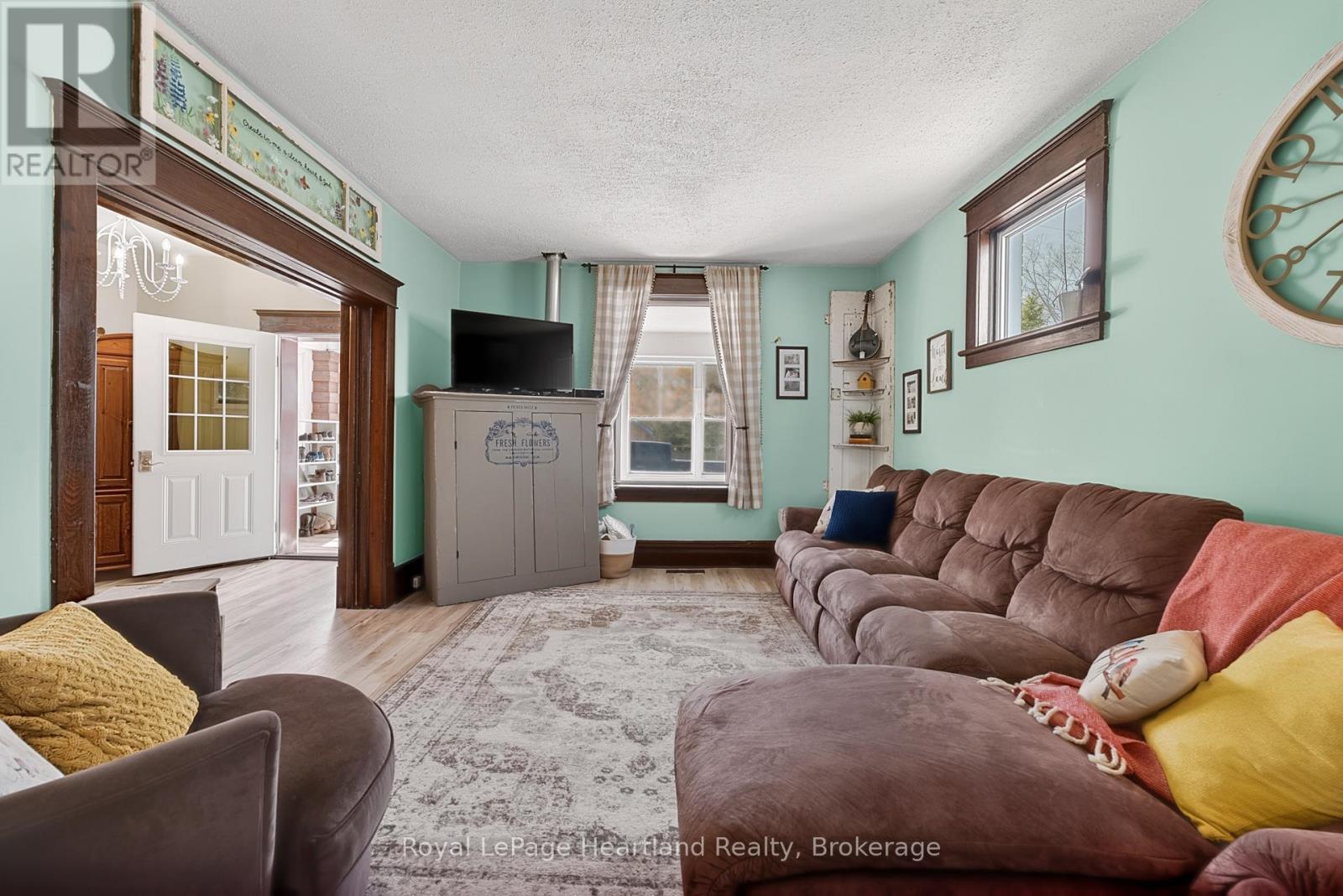 20 William Street, Minto, Ontario  N0G 1M0 - Photo 10 - X12980282