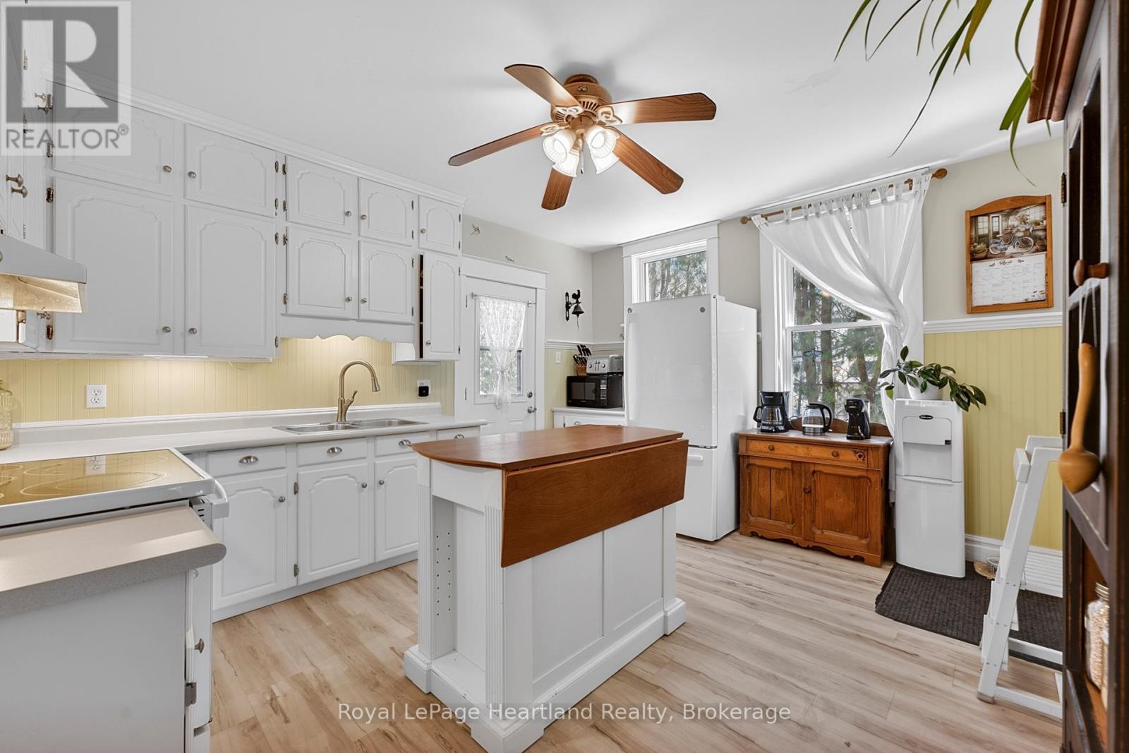 20 William Street, Minto, Ontario  N0G 1M0 - Photo 14 - X12980282