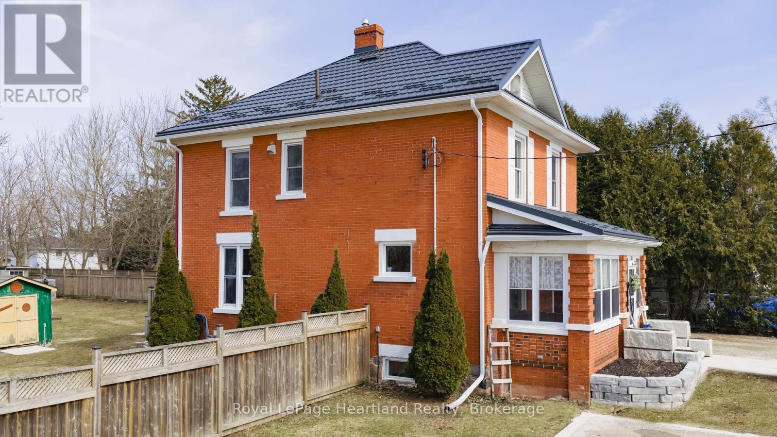 20 William Street, Minto, Ontario  N0G 1M0 - Photo 3 - X12980282
