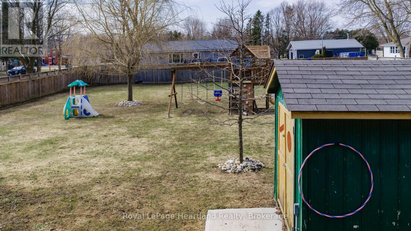 20 William Street, Minto, Ontario  N0G 1M0 - Photo 34 - X12980282