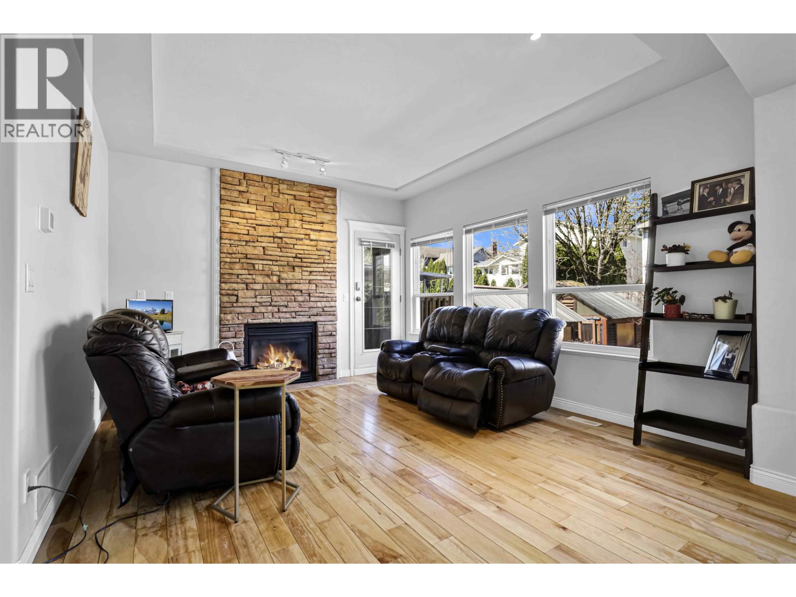 19683 Joyner Place, Pitt Meadows, British Columbia  V3Y 2S3 - Photo 8 - R3109157