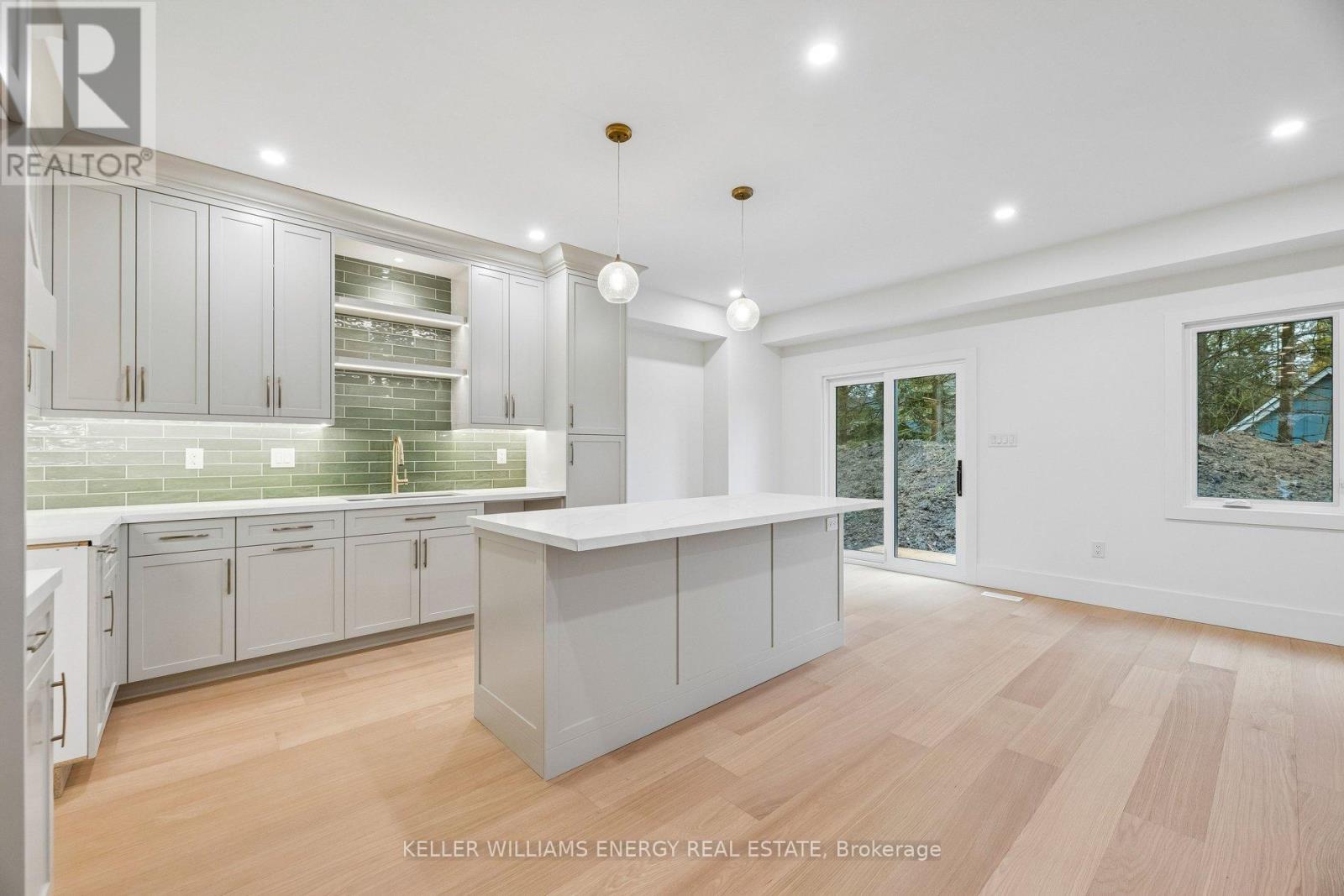 11 Union Street, Cavan Monaghan, Ontario  L0A 1G0 - Photo 10 - X12980290