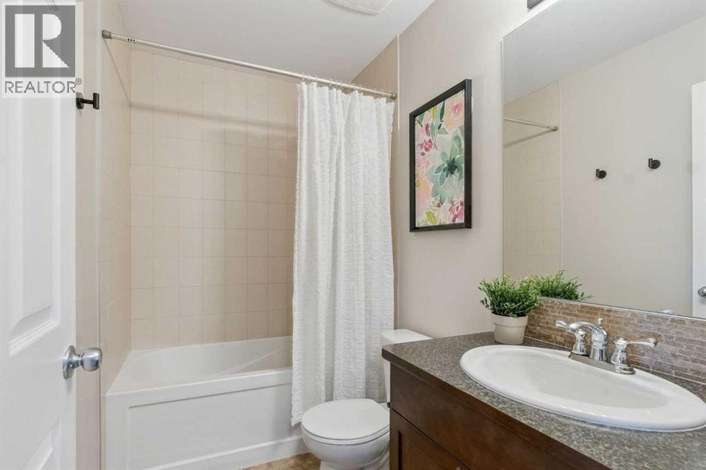 42 Windwood Grove SW, Airdrie, Alberta  T4B 3T2 - Photo 21 - A2288672