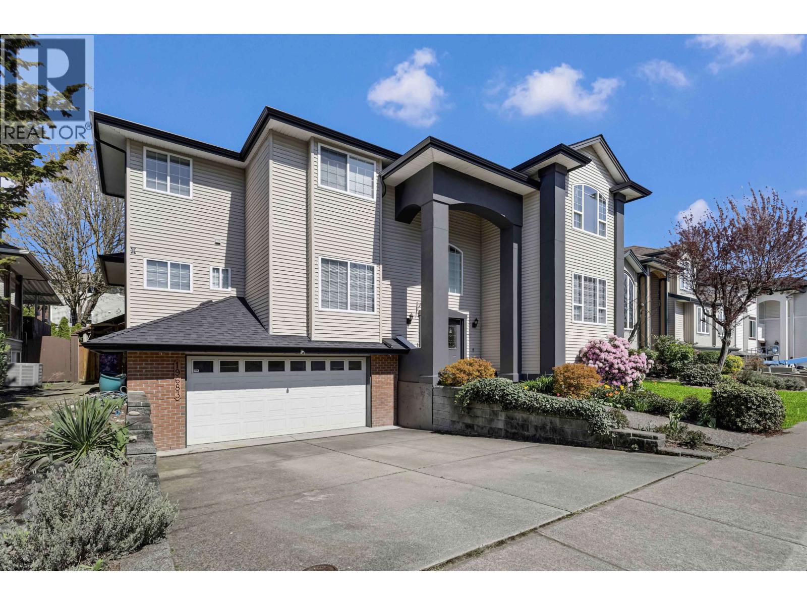 19683 Joyner Place, Pitt Meadows, British Columbia  V3Y 2S3 - Photo 30 - R3109157