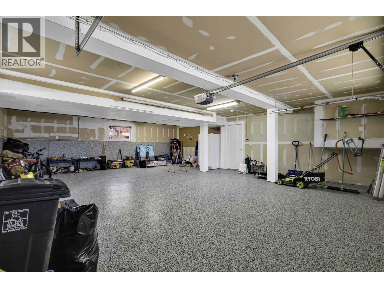 19683 Joyner Place, Pitt Meadows, British Columbia  V3Y 2S3 - Photo 28 - R3109157