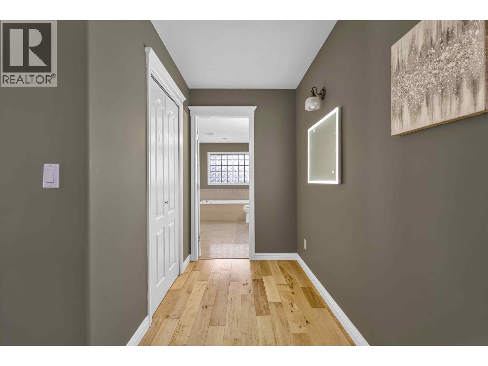 19683 Joyner Place, Pitt Meadows, British Columbia  V3Y 2S3 - Photo 14 - R3109157