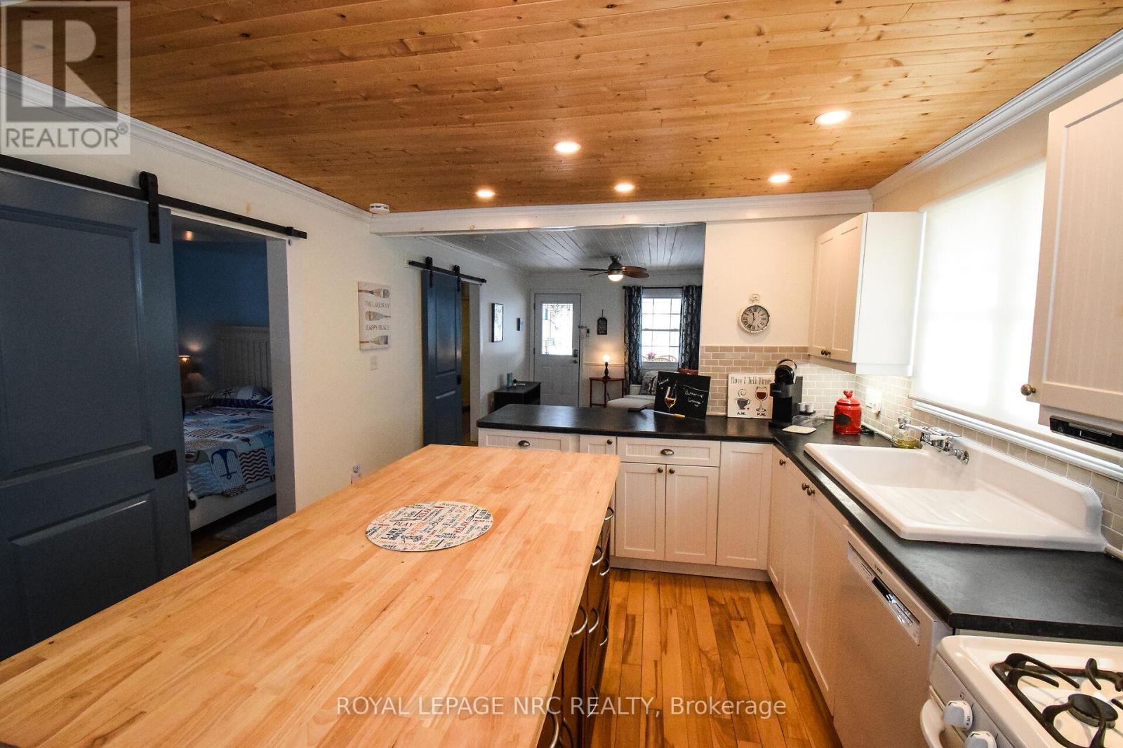 349 Elmwood Avenue, Fort Erie, Ontario  L0S 1B0 - Photo 21 - X12782730