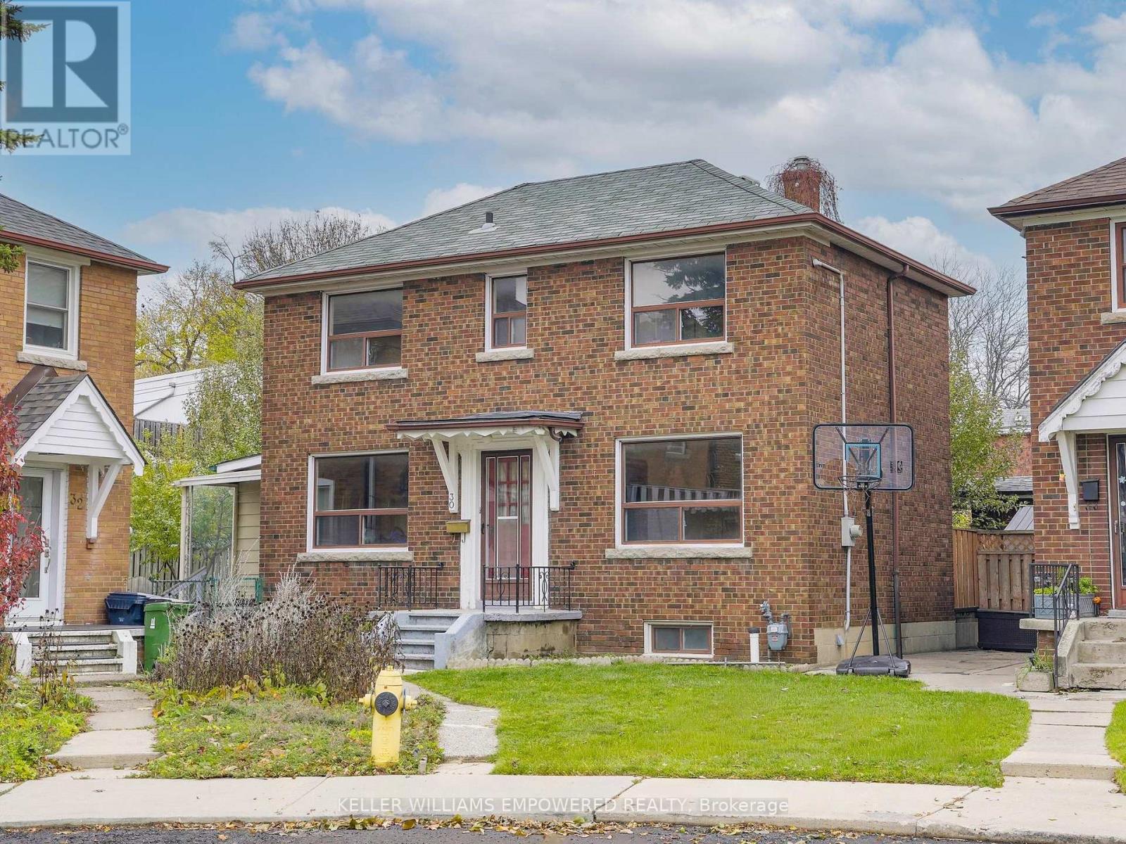 30 CARUS AVENUE, Toronto, Ontario