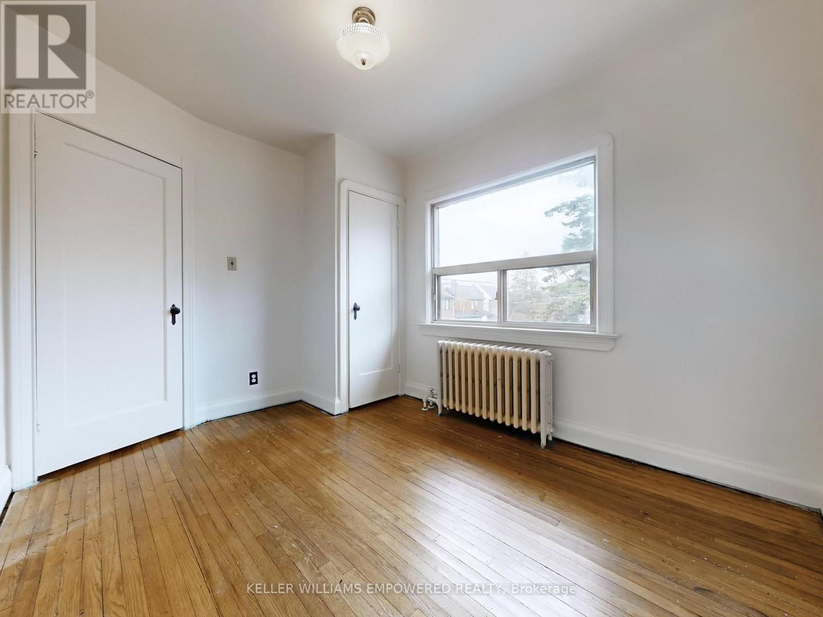 30 Carus Avenue, Toronto, Ontario  M6G 2A4 - Photo 18 - C12980234