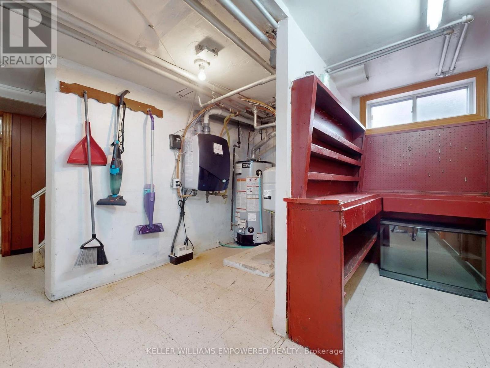 30 Carus Avenue, Toronto, Ontario  M6G 2A4 - Photo 30 - C12980234