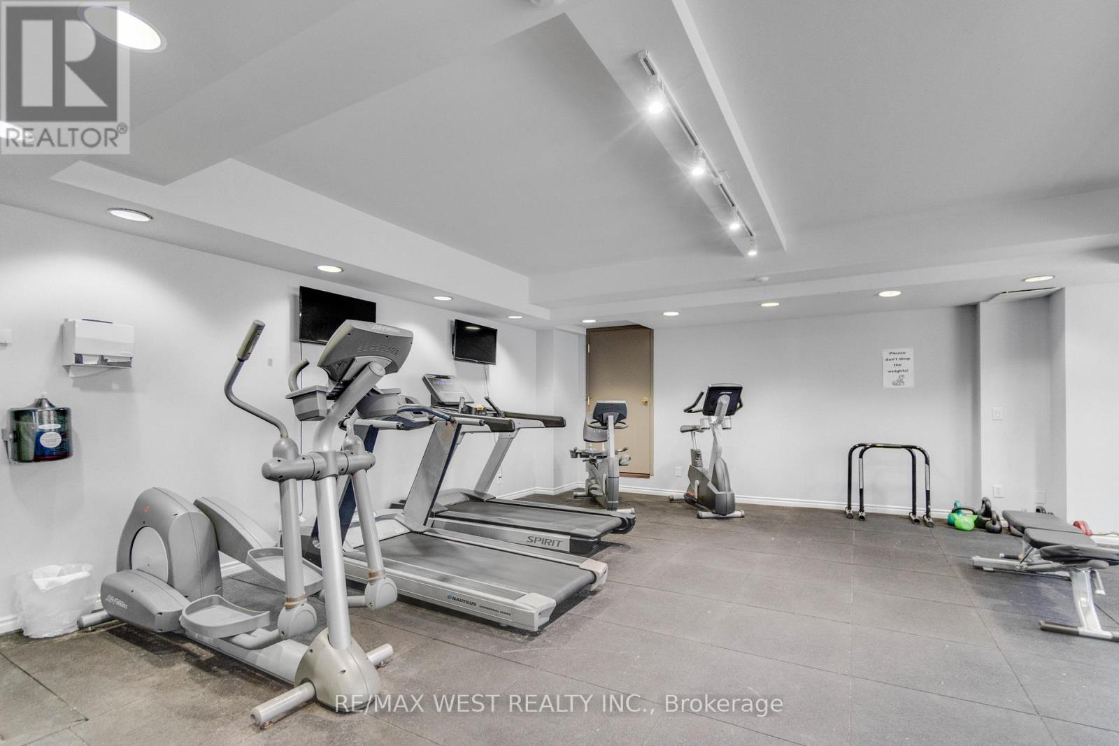 202 - 18 Stafford Street, Toronto, Ontario M5V 3W4 - Photo 10 - C12980258