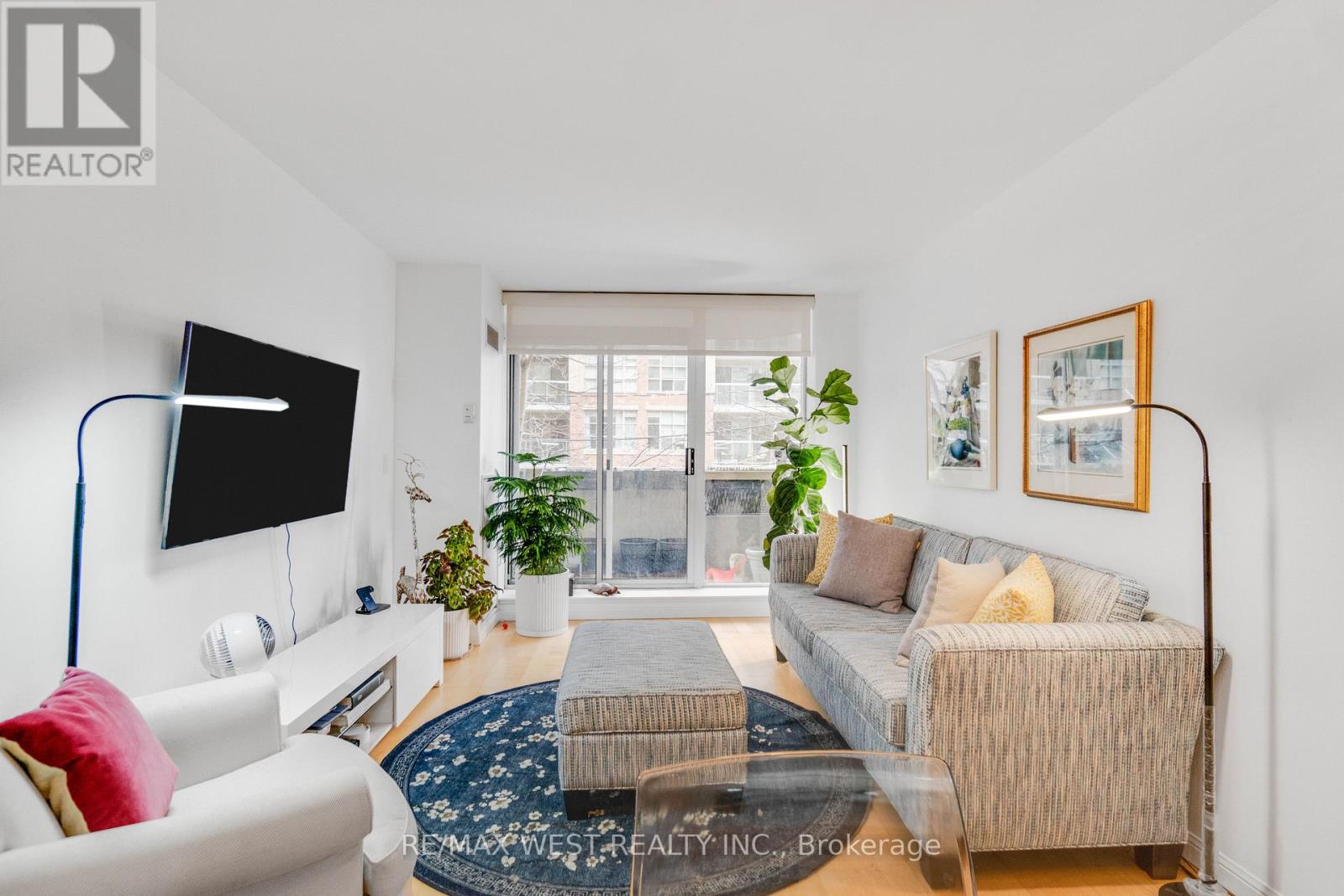 202 - 18 Stafford Street, Toronto, Ontario M5V 3W4 - Photo 4 - C12980258